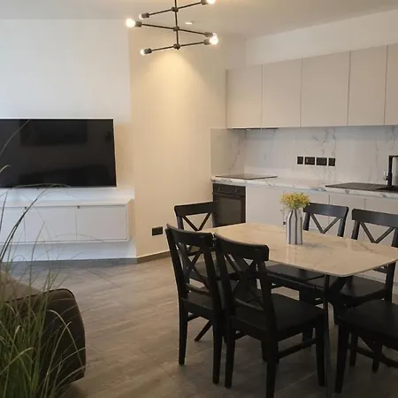 Modern Swieqi Sleeps 6 10 Mins To Stjulians Appartamento *