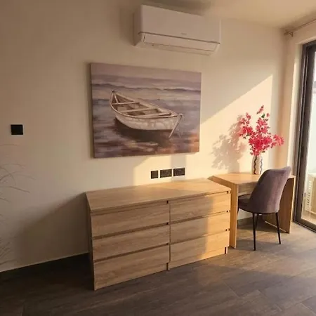 Modern Swieqi Sleeps 6 10 Mins To Stjulians Appartamento *