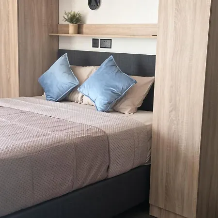 Modern Swieqi Sleeps 6 10 Mins To Stjulians