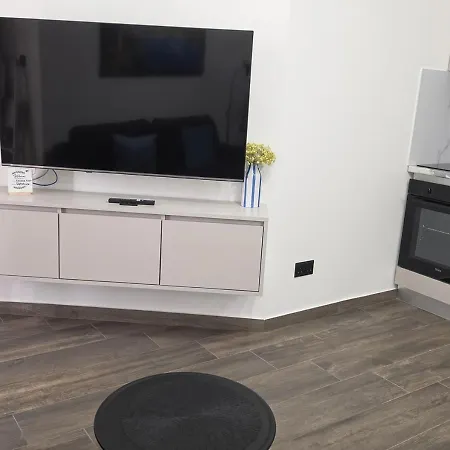 Modern Swieqi Sleeps 6 10 Mins To Stjulians Apartman