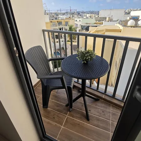 Modern Swieqi Sleeps 6 10 Mins To Stjulians * Is-Swieqi