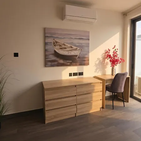 Apartman Modern Swieqi Sleeps 6 10 Mins To Stjulians