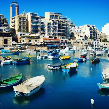 Modern Swieqi Sleeps 6 10 Mins To Stjulians *